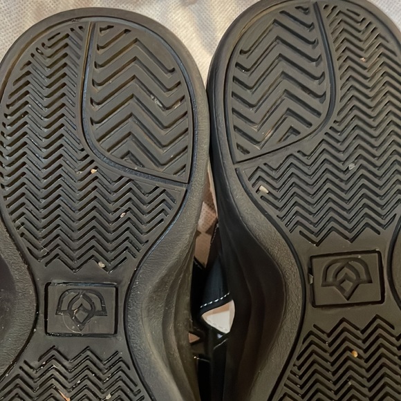 Spenco Sandals - Picture 4 of 5